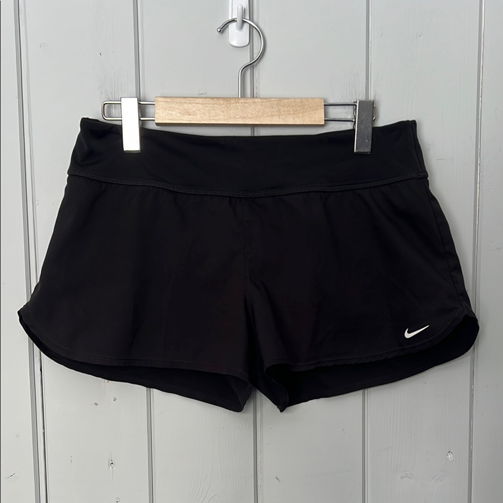 Nike Short Shorts Running Activewear Women’s Size Medium